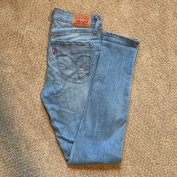 Levi’s 711 skinny Jean - Picture 2 of 3